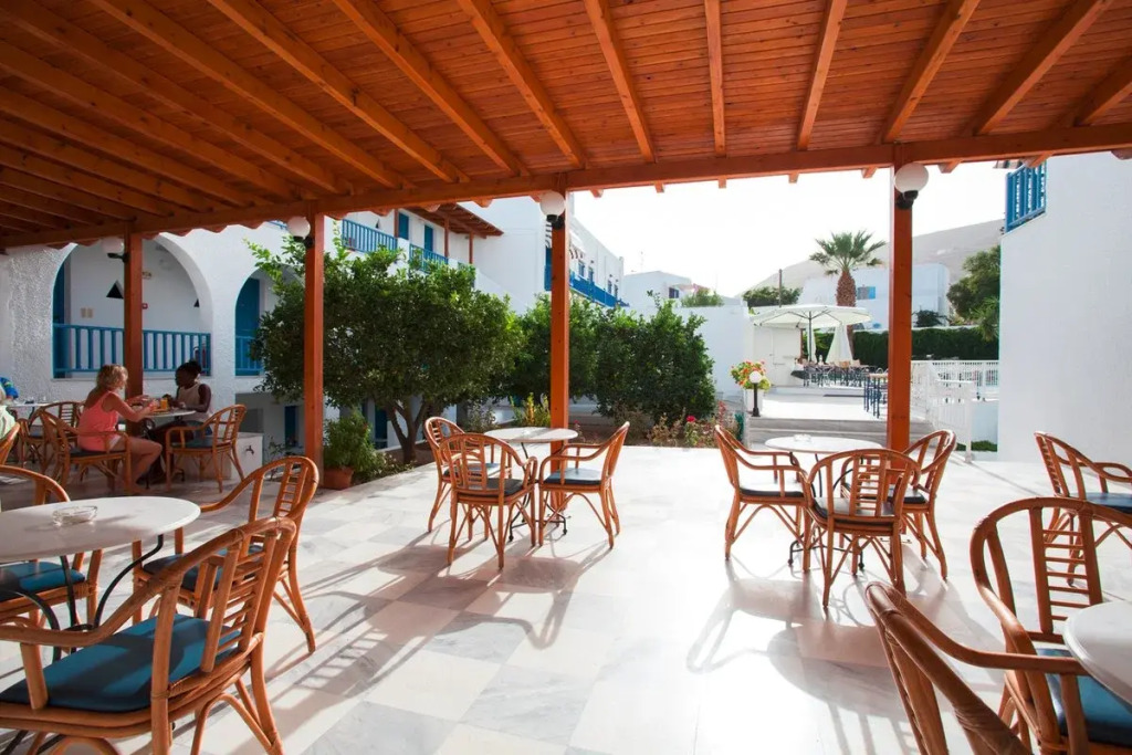 Polos Hotel Paros
