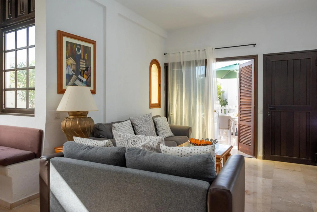 Las Carabelas 8, next to the Sea and all Amenities