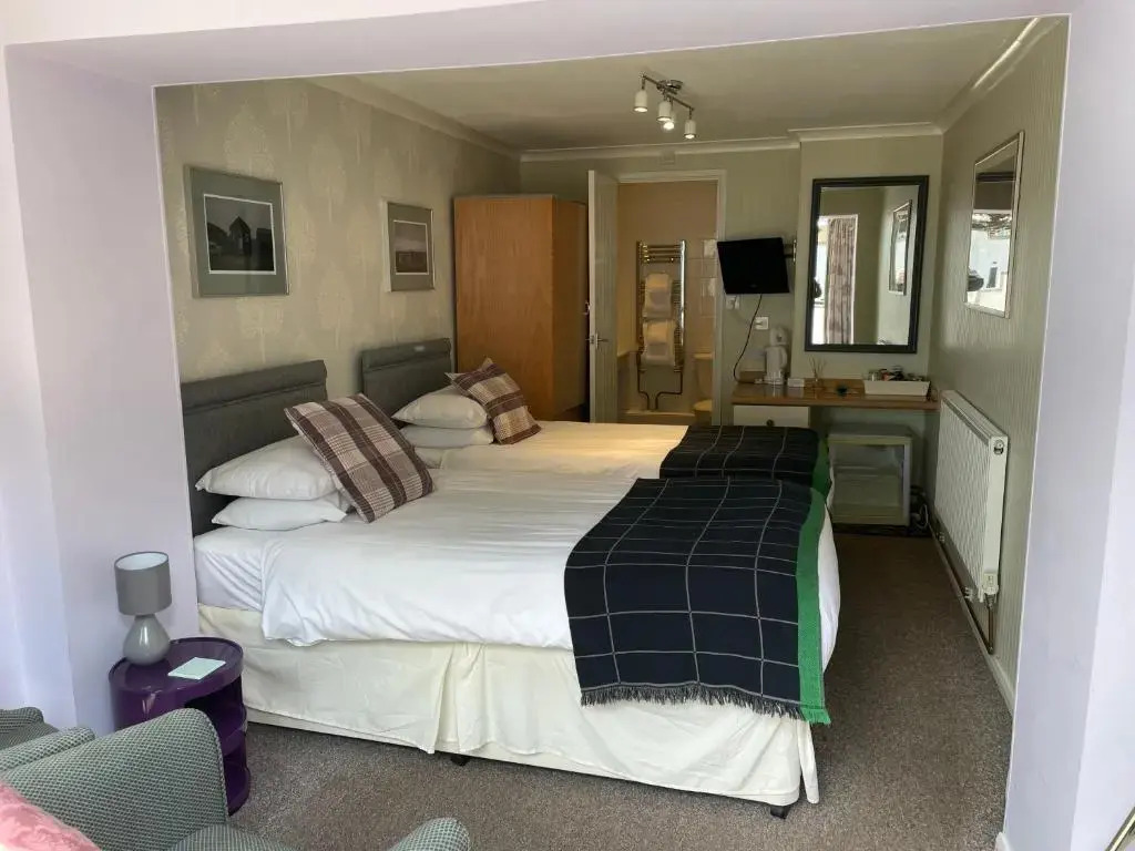 Knights Court Hotel