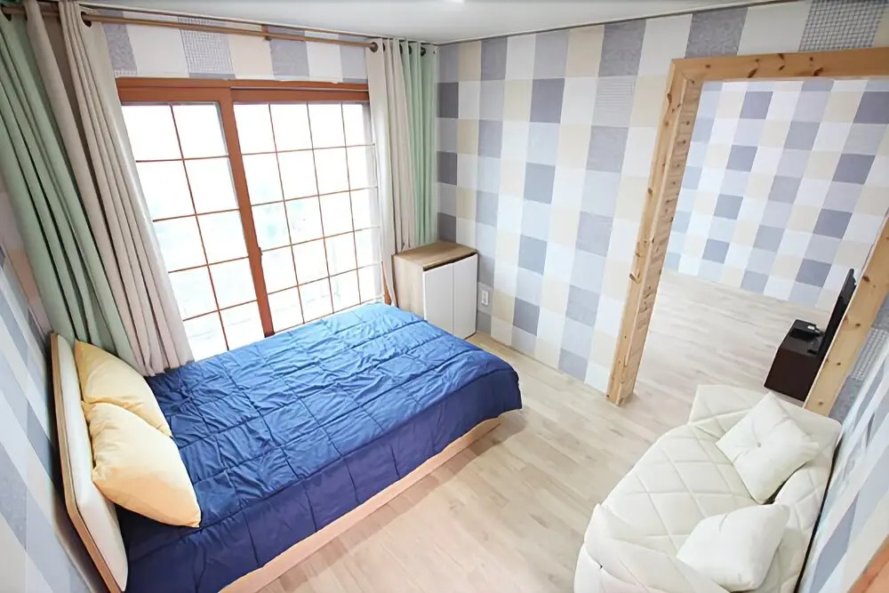 Anmyeondo Badaneun-boigo Pension