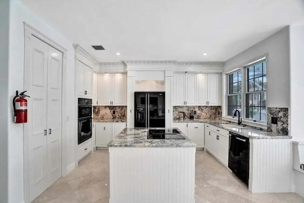 6br Elegant Hollywood Lakes Mansion W/ Pool & Spa 6 Bedroom Home