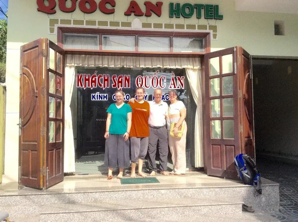 Quốc Ân Motel
