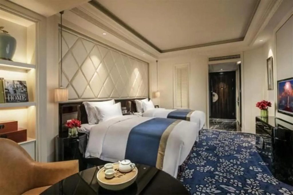 The Pury Hotel