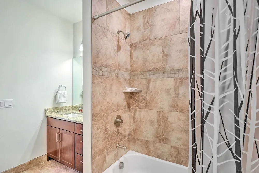 7 Mi to Arapahoe Basin Ski Area: Keystone Condo