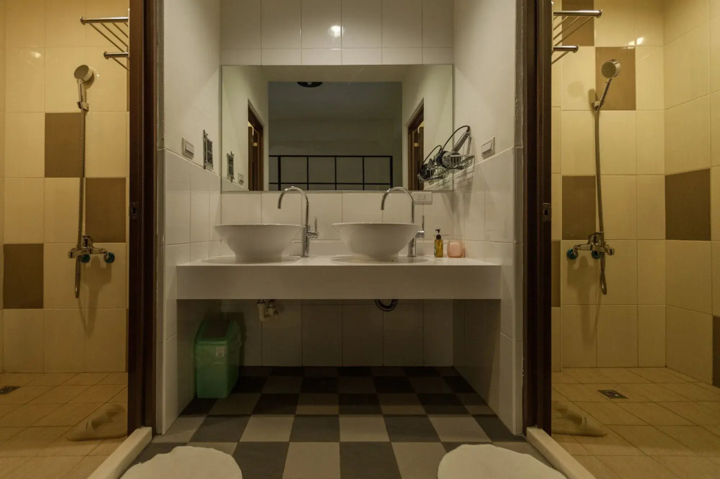 Sleeping Boot Hostel