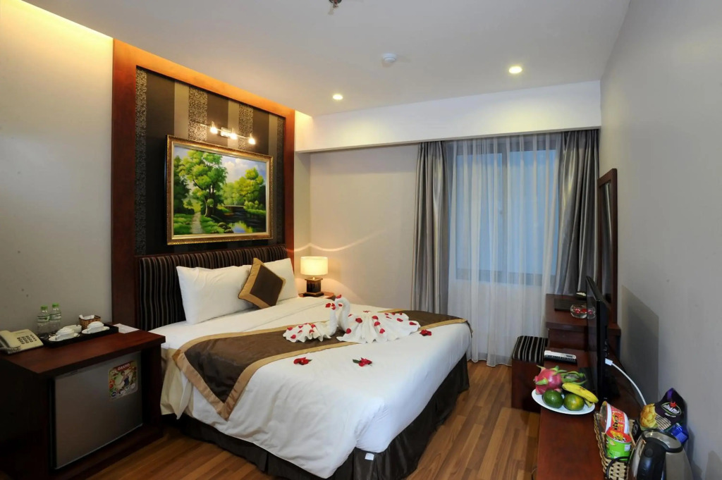 Gallant Hotel
