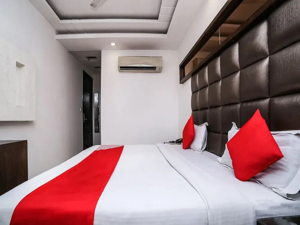OYO 11150 Hotel Bella Vista