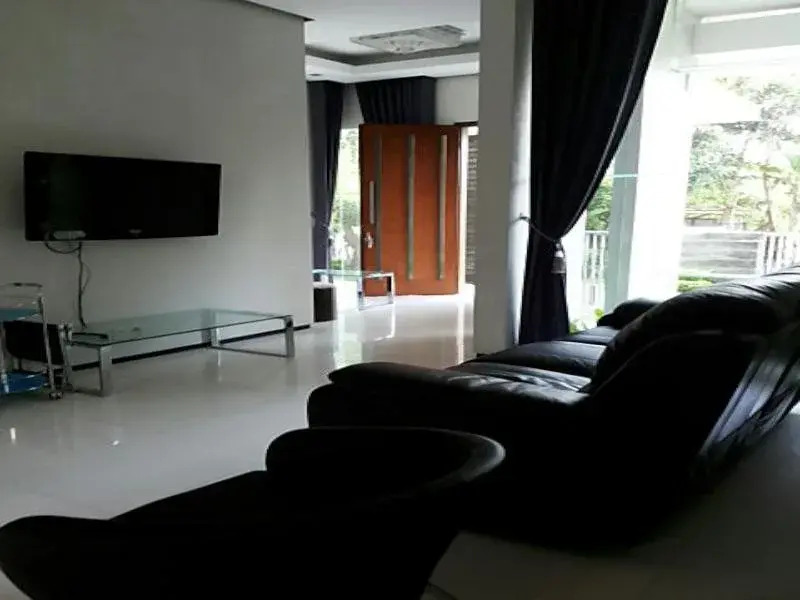 Omah Gedongan House