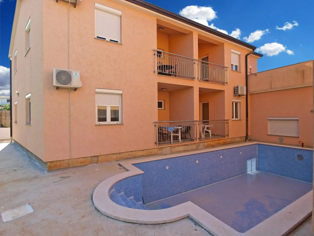 Apartments Edin 1359