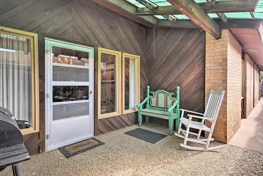 Lubbock Townhome w/ Grill Near TTU & Downtown!