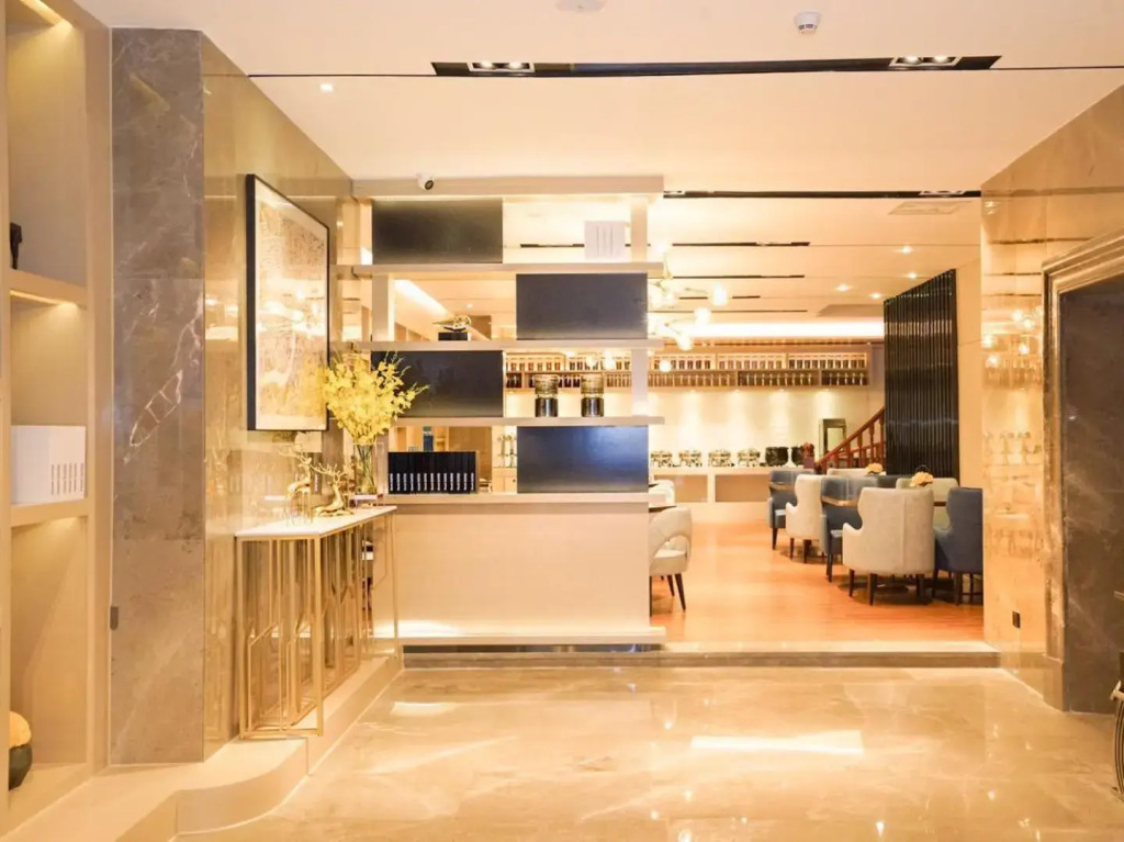 Echarm International Hotel Canton Tower Pazhou Convention and Exhibition Center Lujiang Metro Station Branch