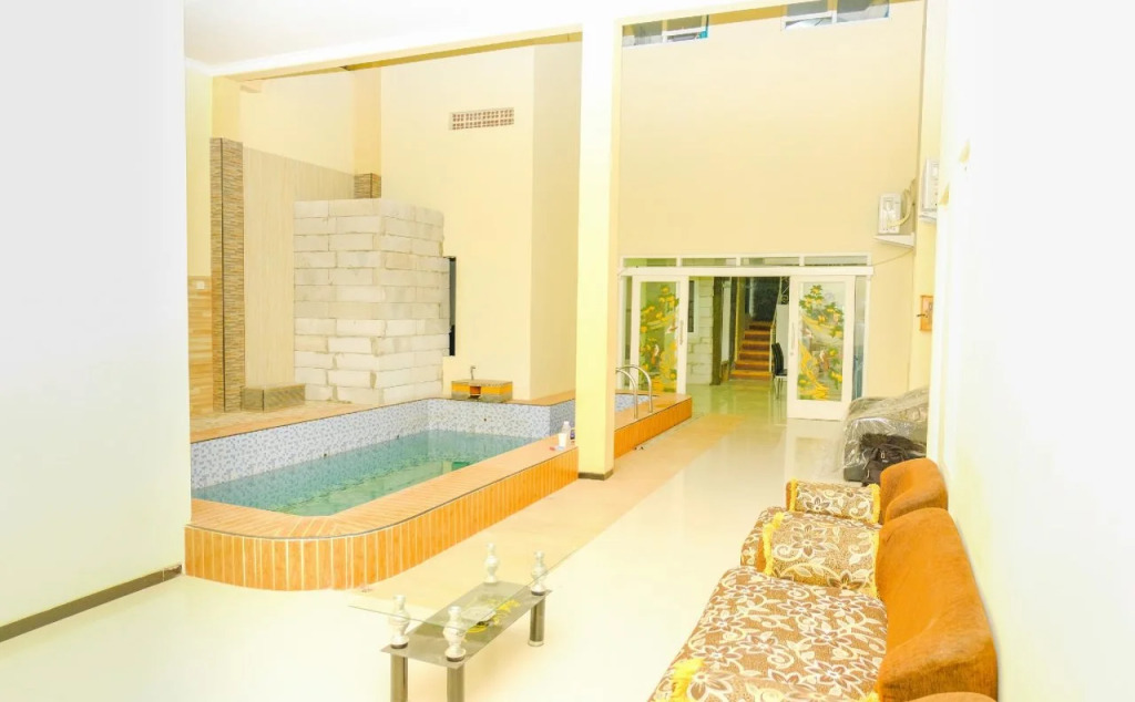 Emas 23 Guest House By OYO Rooms