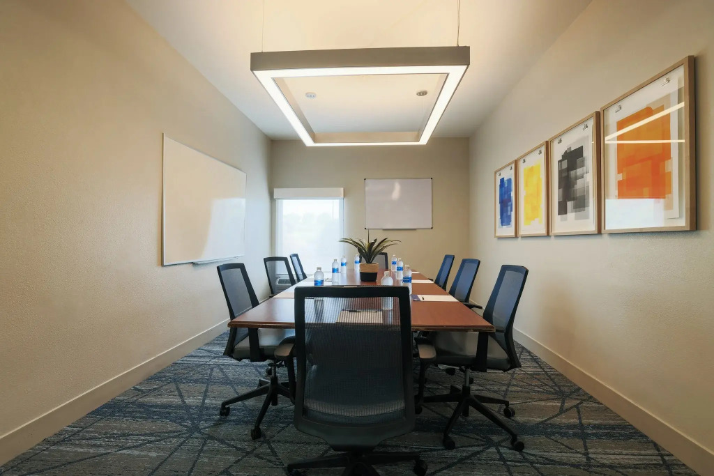 Holiday Inn Express Burlington by IHG