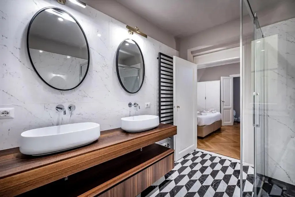 Hs4U Ricasoli Luxury apartment near Duomo N. 3