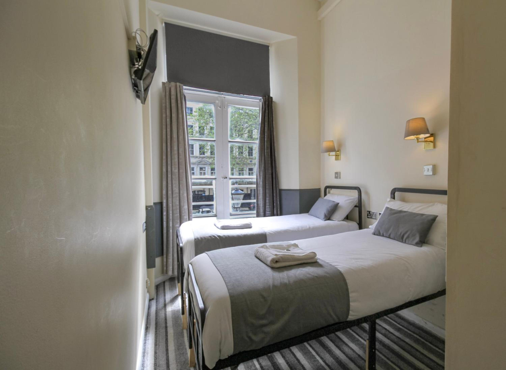 Hyde Park Court Hotel