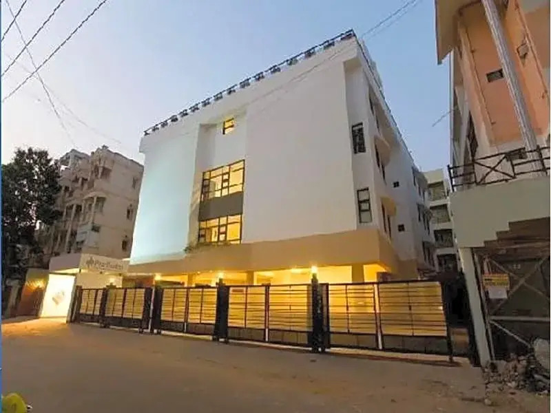 Pearl Suites