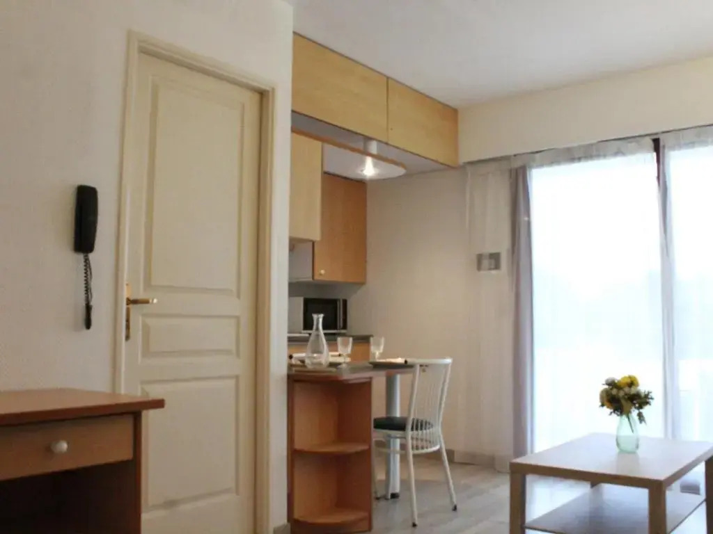 Appartement La Rochelle, 1 pièce, 2 personnes - FR-1-246-54