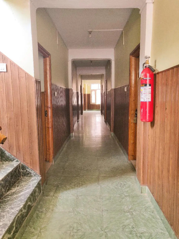 Hotel Amit - 5 Mins Drive to Airport