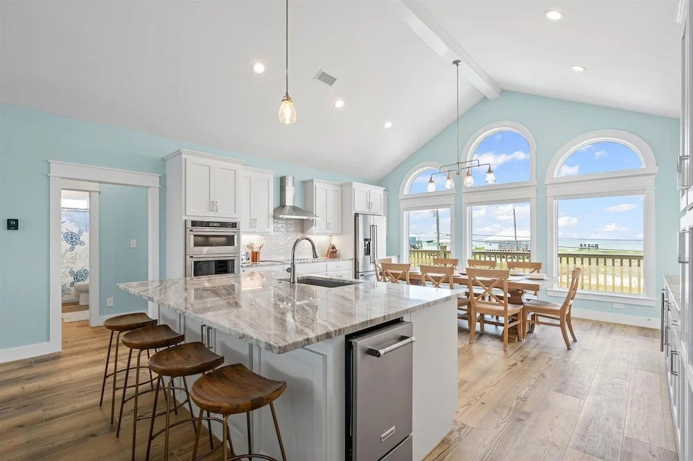 Surfside - 2431 Bienville 4 Bedroom Home by RedAwning