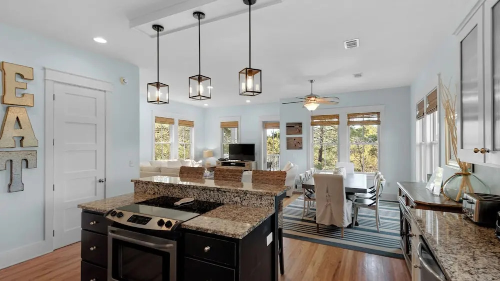 5 Bedrooms - 2 Neighborhood Pools - Tennis