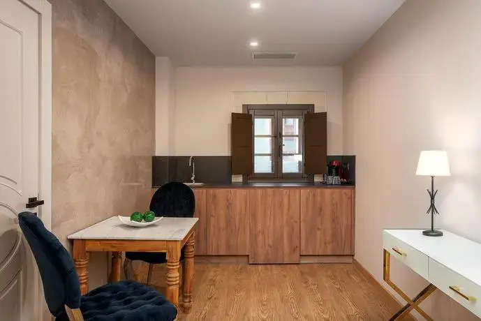 SUITE 1907 AVILES