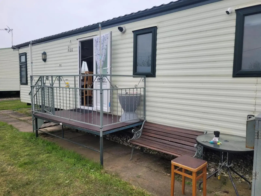 Discover Comfort Home From Home 8-birth Caravan