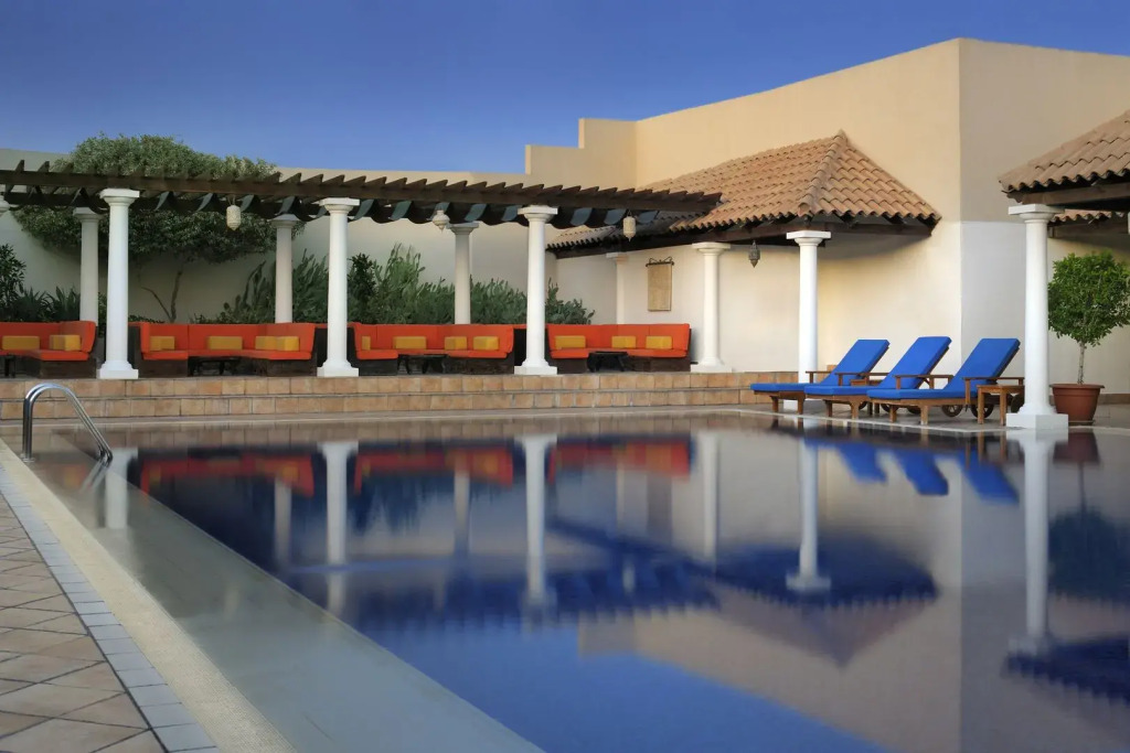 Отель Connaught Palace Hotel Dubai