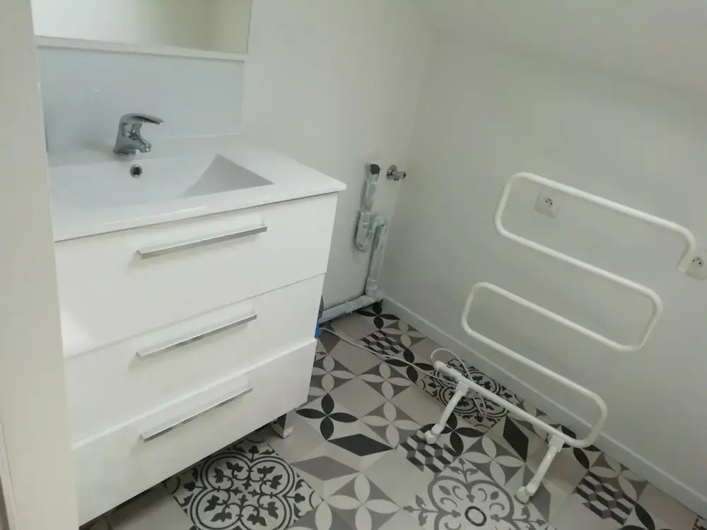 Small Budget Rooms