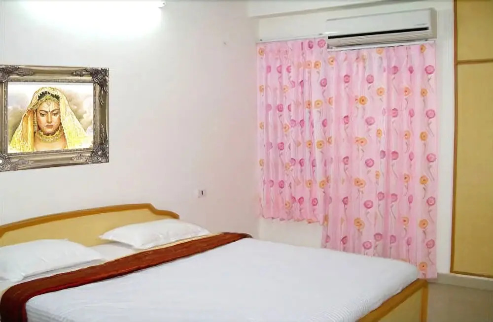 Hotel Sanj