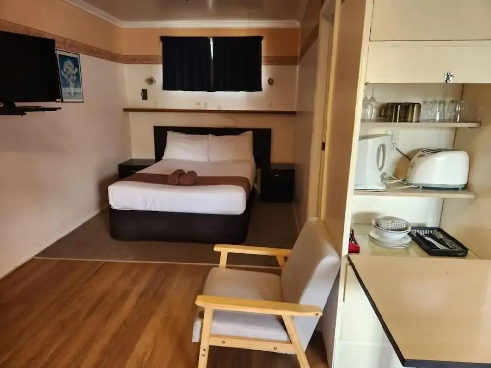 Mayfair Court Motel