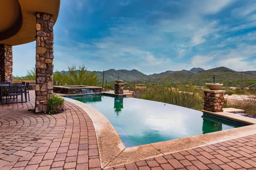 Luxe Scottsdale Desert Oasis Infinity Pool, Spa, Panoramic Views + Firepit