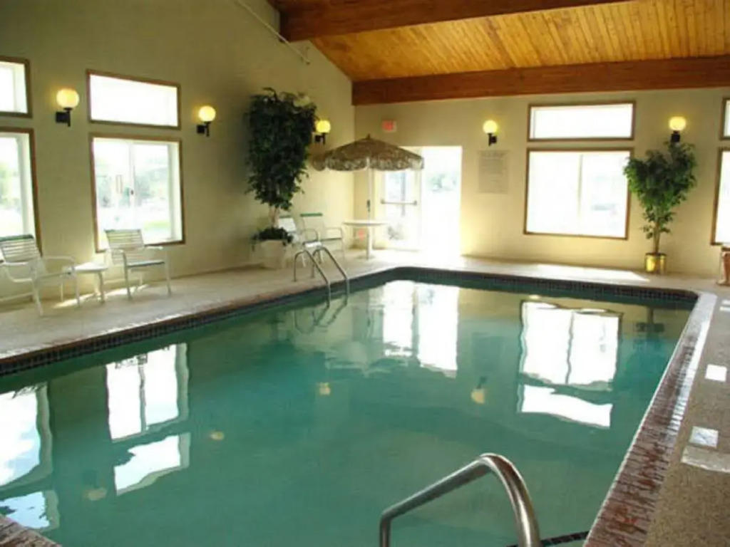Grandstay Hotel and Suites