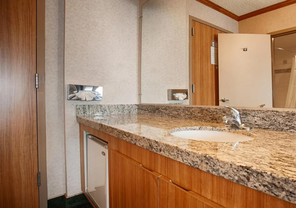 Best Western Los Angeles Worldport Hotel