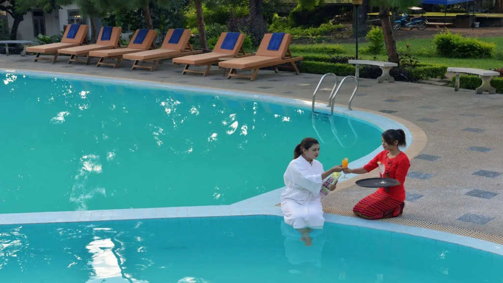 Amazing Kengtong Resort