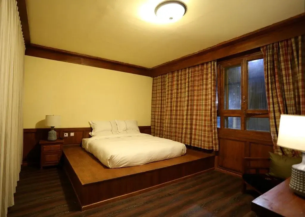 Jacob Beautiful Night Hotel