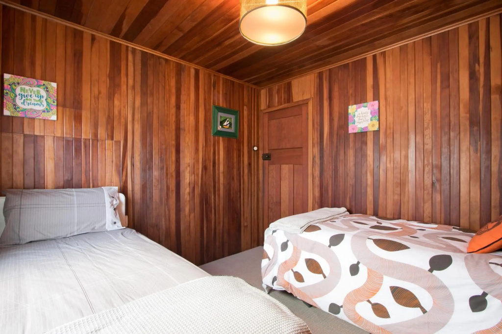 Waihi Charm - Waihi Beach Holiday Home