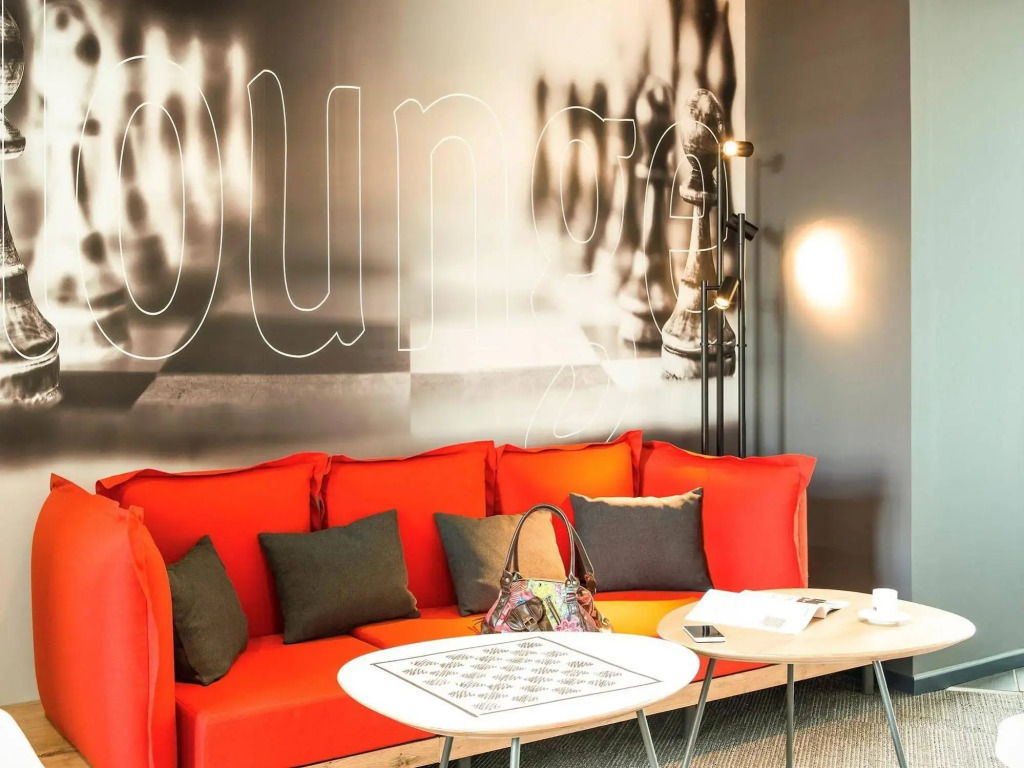 Ibis Orly Chevilly Tram 7