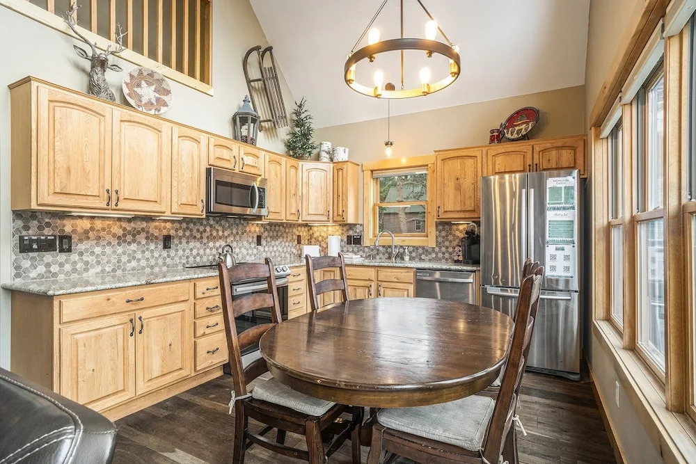 Solitude Eagle #5 - Estes Park 2 Bedroom Condo by RedAwning