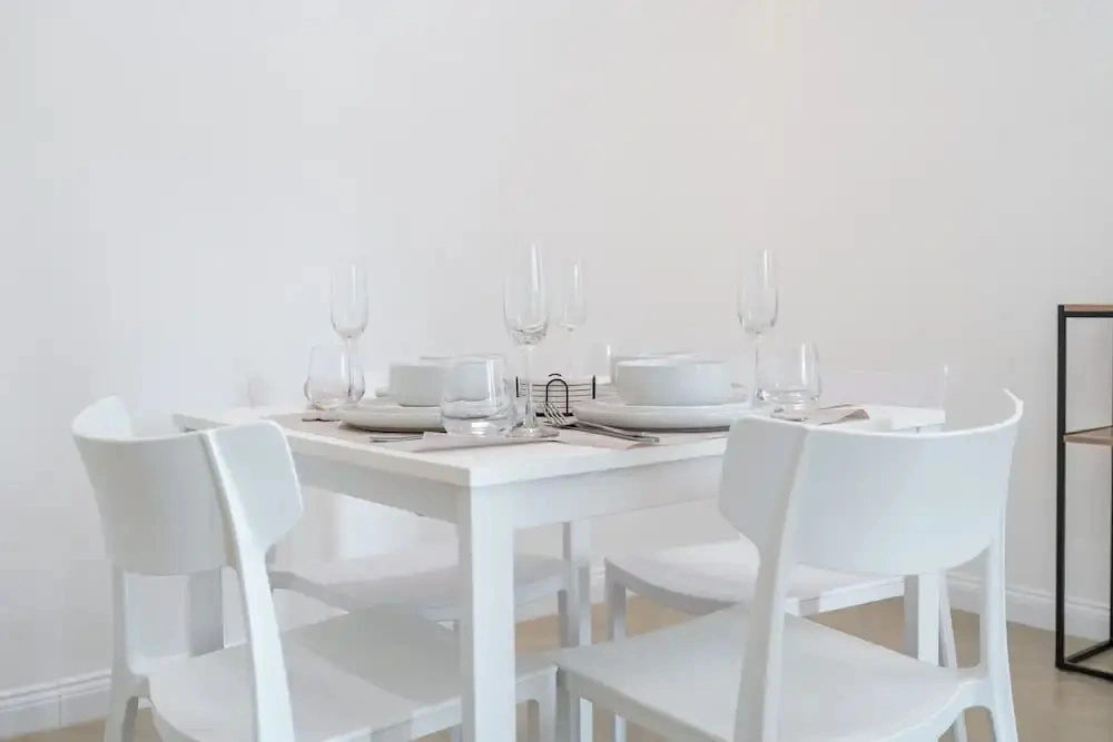 A Fabulous 1 Bedroom Apartment in Marina Pinnacle