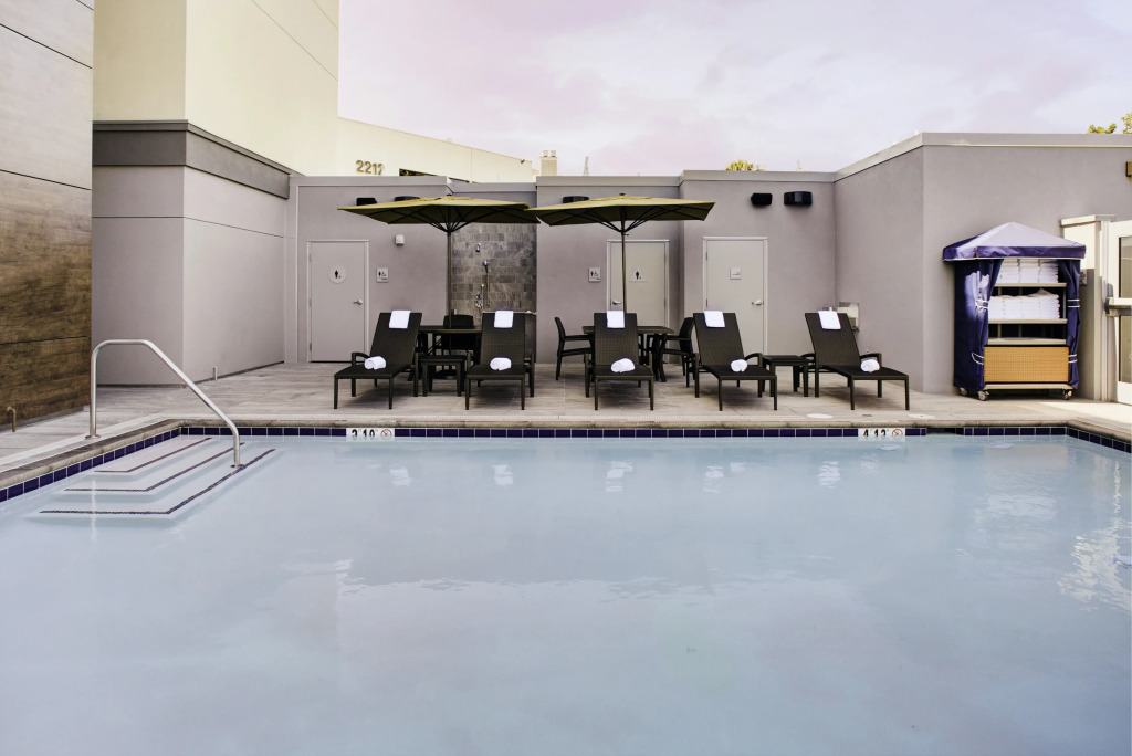 Hampton Inn & Suites Irvine/Orange County Airport