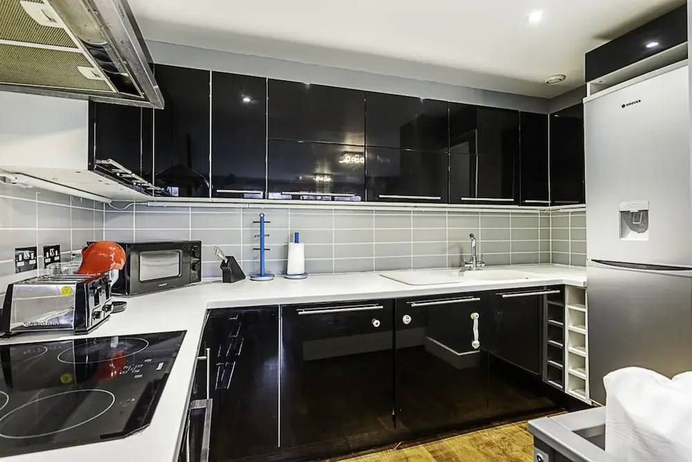 Modern 2-bed Flat, Bethnal Green