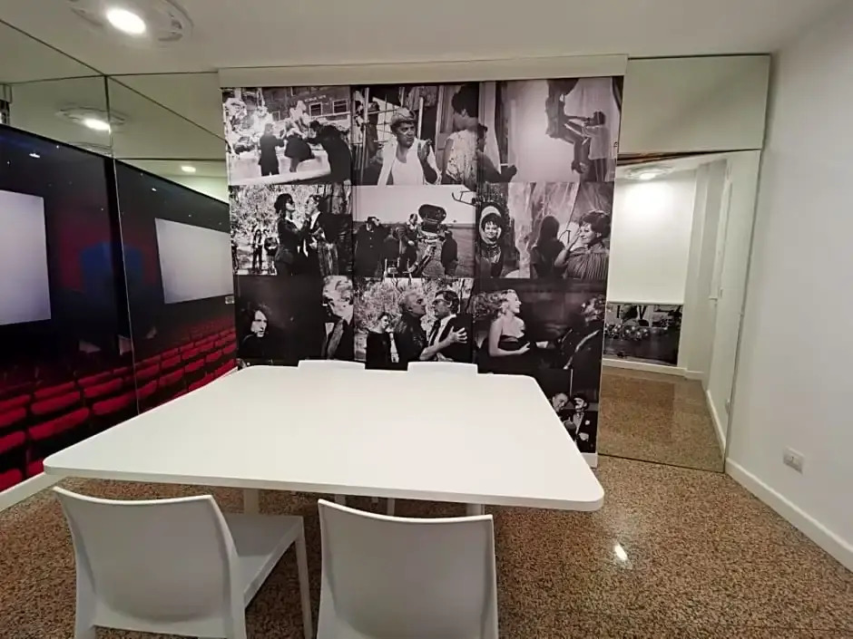 Red Carpet rooms