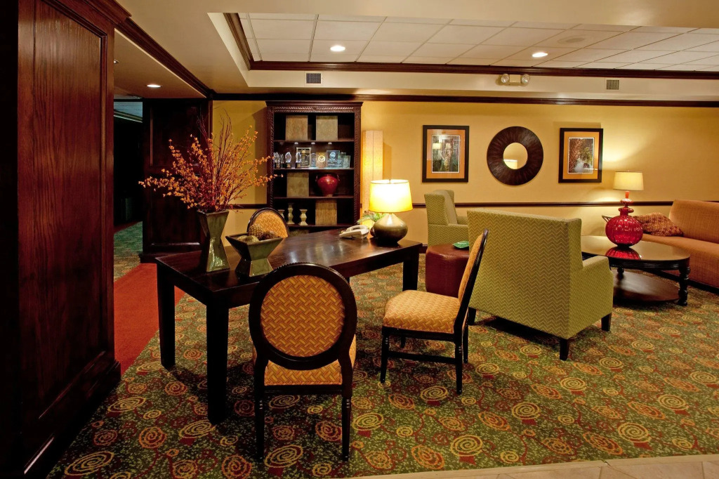 Holiday Inn Express Hotel & Suites Charleston - Northwoods by IHG