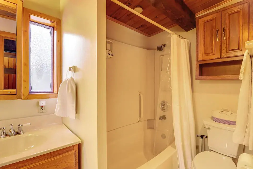 Hike + Ski: Log Cabin in East Stroudsburg!