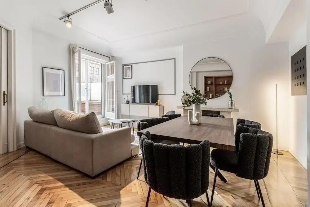 Real - 3 Bedroom and Terrace in Almagro