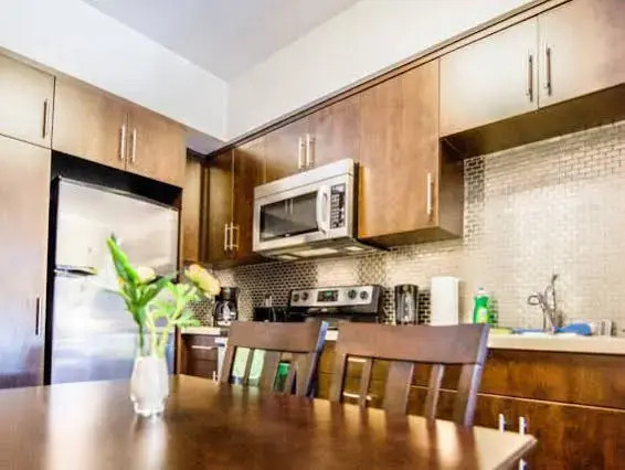 McCadden Place Apartment