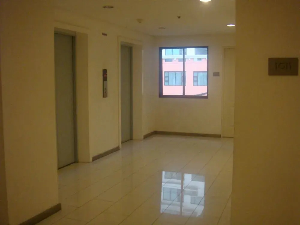 OYO 769 Poblacion Suites Polaris