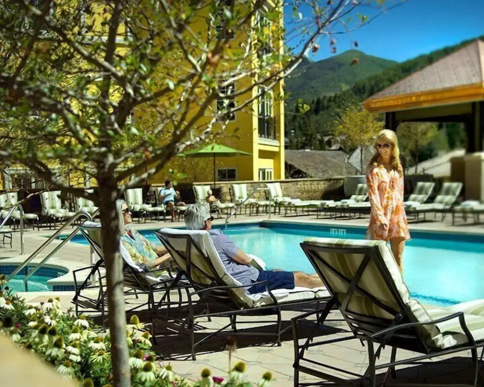 Luxury 2BR+Den Ritz-Carlton Residence by RedAwning