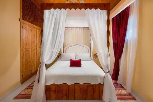 Giorgos' Old Story 2bed Stone House With Private Hamam In The Old Town
