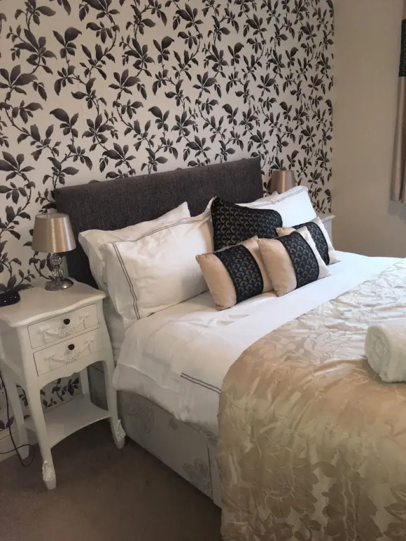 Woodgrove Apartment